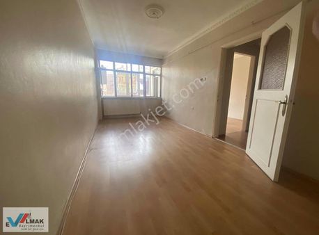 Evalmak Gayrimenkul'den Söğütlüçeşme Mah.de Hisseli Arakat Daire