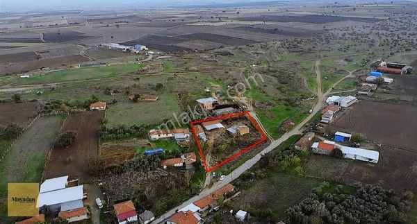 Maya Gyo'dan Köyün Girişinde 3 Adet Dam Bulunan Ev&arsa