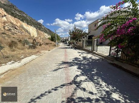 Kuşadası Nda Tek Müstakil, Eşyalı Satılık Villa