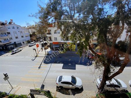 Takasa Açık - Didim Ege Caddesi Migros Karşısı 3+1 Dubleks