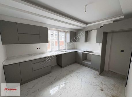 Taflan Merkezde Mutfak Ayrı 120m2 2+1 Daire