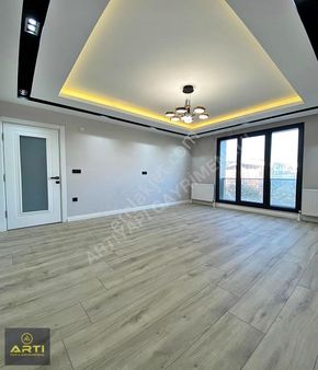 Metrobüse Yürüme Mesafesin De Sıfır Lüks Satılık 2+1 Daire