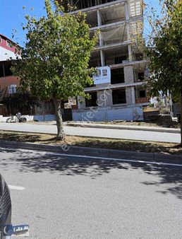 Sezer Emlaktan Kışla Mahallesi Nde Satılık Daire