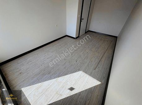 Fsm Mahallesinde Merkezi Konumda Geniş Odalara Sahip 2+1 Dubleks