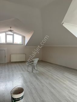 Denizköşkler’de 2+1 Yeni Binada 70m2 Kiralık Asansörlü Teras Katı