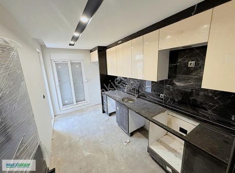 Varsak_menderes_2+1_her_şeyi_ayrı_asansörlü_sıfır_lüx_daire