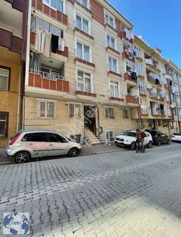 Metrobüse Yakın 2+1 Balkonlu 1. Katta Çift Cephe Satılık Daire