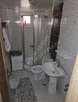 Tek Yetkili Kullanışlı Tertemiz Konum Da Aile Apt Da 2+1