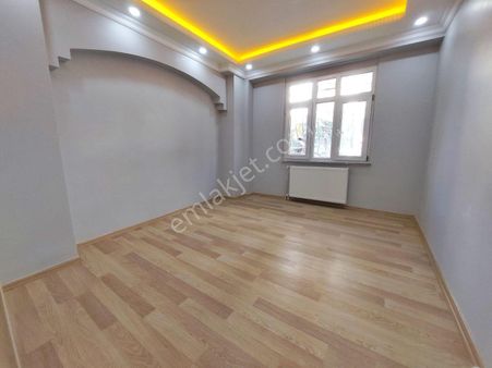 İkitelli Mehmet Akifte Krediye Uygun 2+1 Giriş Kat