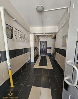 Yenimahalle Özevler'de 3+1 Satılık Daire