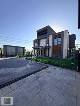 Diamond Özbal 6+1 Harika Ötesi Satılık Villa