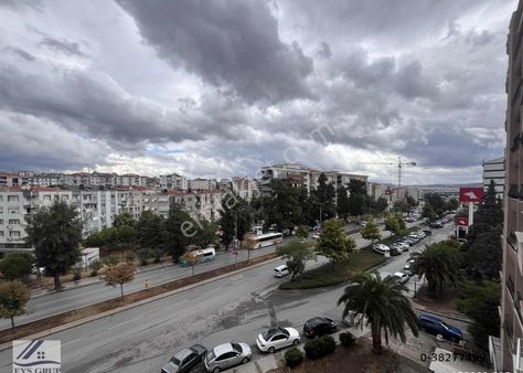 Halide Edip Adıvar Cd Üzerinde 3+1 Arakat Asansörlü Otoparklı