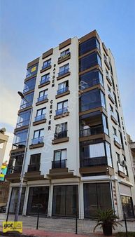 -#yat#-mersin Adliyesi'nin Karşısında Otoparkı Bulunan Yeni Yapı