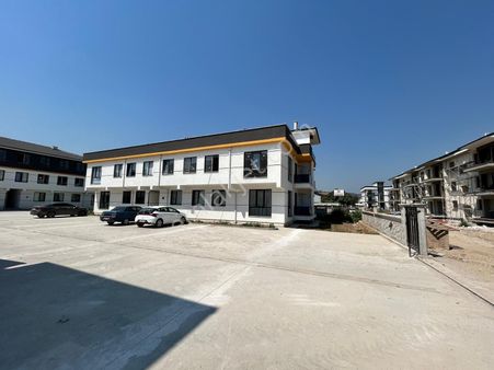 Arifiye Neviye Mah. Emsallerinin En Uygunu! *fırsat 3+1 Ara Kat Yerden Isıtmalı Sıfır Satılık Daire