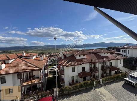 Akyaka Merkezde Deniz Manzaralı, Eşyasız Kiralık 2+1 Daire