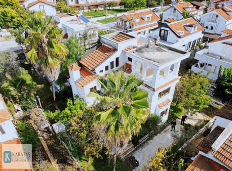 Karataş | Altınova'da Denize Sıfır Site İçerisinde 6+1 Villa
