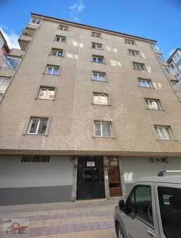 Kendirli Camii Karşısında Satılık 3+1 Daire