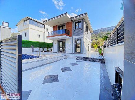 Denize Yürüme Mesafesinde 3+1 Müstakil Lüks Villa