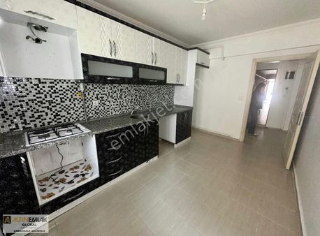 Altin Emlaktan Çarşı Merkeze Yakın Geniş 2+1 Kiralık Daire