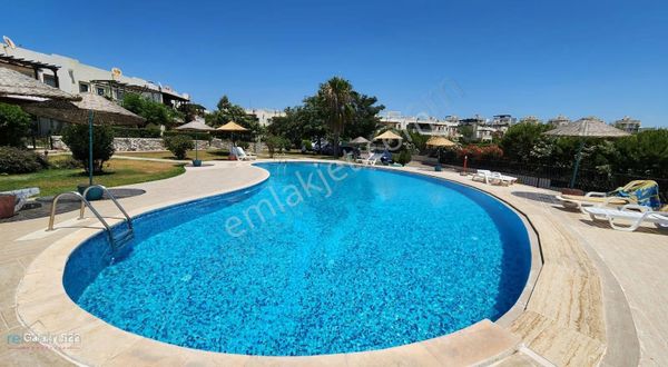 Bodrum Adabükü'nde 2+1 Göl Manzaralı Daire