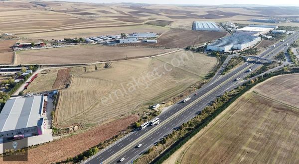 Ankara Eskişehir Yoluna Sıfır 43 Dönüm Satılık Tarla