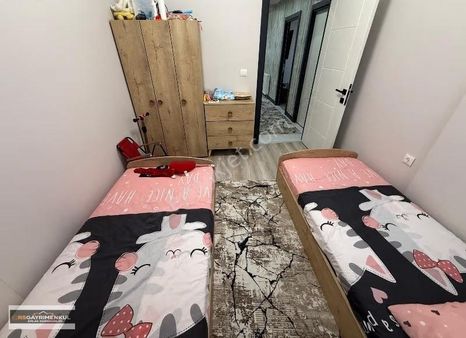 *rs'den* Çift Balkonlu E.banyolu Geniş 3+1 Daire