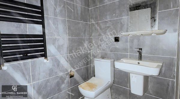 Aliağa 2. Etap Toki Konutları'nda Kiralık 3+1 Daire