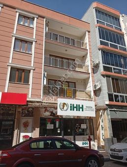 Saruhanlı Merkezde Satılık 3+1 Arakat Daire