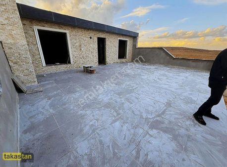 Suboğazı Natamam Havuzlu Yerden Istma Manzaralı 2 Katlı Bağ Evi