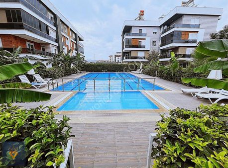 Habiplerde Havuzlu Güvenlikli Site İçi Giyinme Odalı 2+1