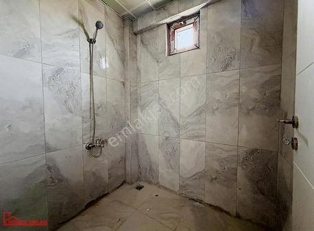 Hedef Emlaktan Klavuz Spor Kompleksi Yanı 3+1güney Cephe Ara Kat