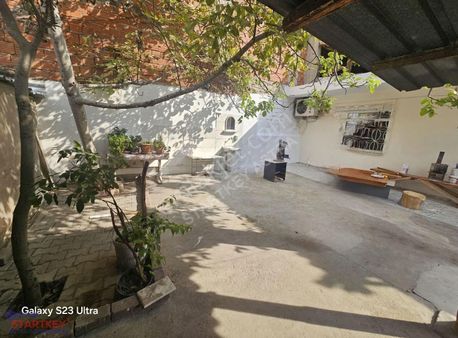 Cadde Üstü Köşe Parselde 2+1 Müstakil Ev!