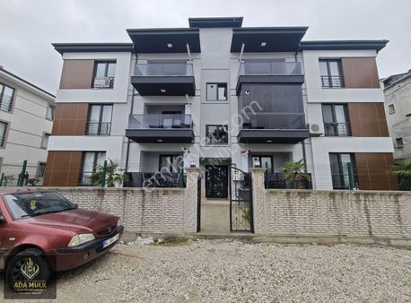 Geniş Balkonlu, Ferah 2+1 Toplu Ulaşıma Ve Merkeze Yakın