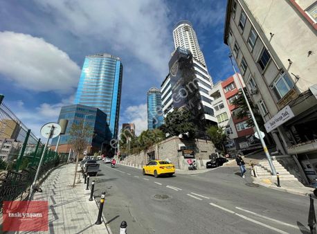 Şişli Kalp Vakfı Meydanında Cevahir Avm 3dk 4+1 Dubleks Daire