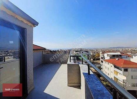 Çayırova Emek Mahallesinde Lüx Fırsat Satılık 3+1 Dublex Daire