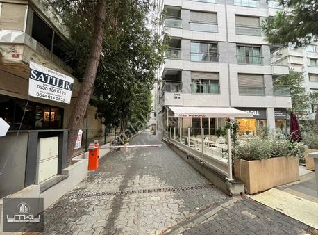 Utkudan Caddebostan Sahilde Güvenlikli Binada Satılık 3+1 Daire