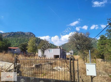 Burdur Bucakta Geniş, Hazır Ev 2611 M² Satılık Tarla Tapulu