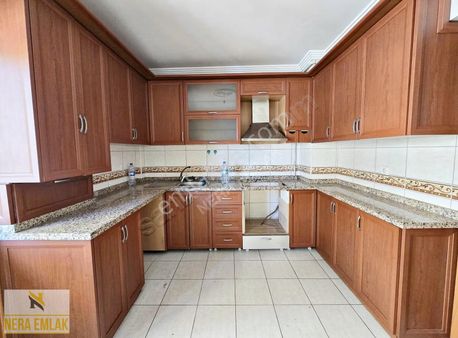 Etlik Bağcı Cad. Üzerinde Katta Asansörlü İskanlı K.otopark 4+1