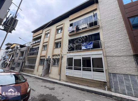 Çiğli Yenimahalle Tramvay Durağı Yakınında Kiralık 2+1 Daire