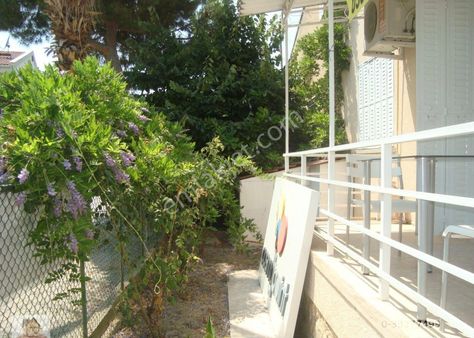 Balçova İş Bankası Evlerinde Kiralık 3+1 Bahçeli Villa