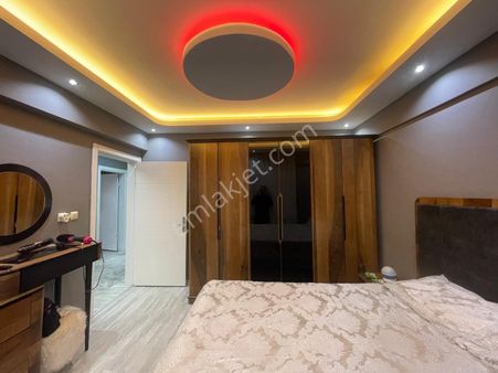 İnegöl Alanyurt Yeni Mah,3+1,2.kat,150m2 Site İçi,satılık Ful Eşyalı Daire