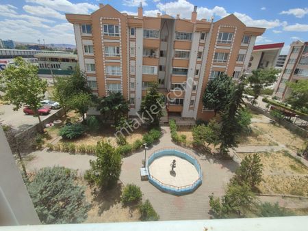 Sincan Gökçek Mah.3+1 Site İçerisinde Arakatta Satılık Daire