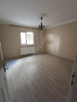 Maltepe Fındıklıda Işıltı Sok Ta Kiralık 2+1 Bahç Katı Otoparklı