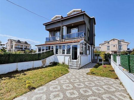 Eşyalı K.p Takılı Masrafsı Yazlık Villa