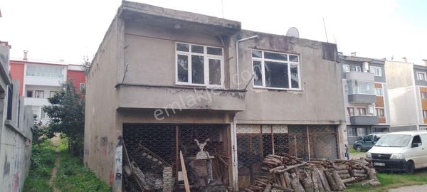 Trabzon Pelitlıde Satılıkbahçeli 2 Katlı Ev