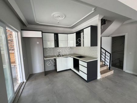 Stop’tan Altıntas’ta *giyinme Odalı* 4+1 Satılık Daire