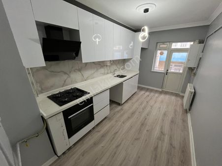 Sincan Merkez'de Full Yapılı 3+1 Katta Hem Oturum Hem Ofise Uygun Satılık!!