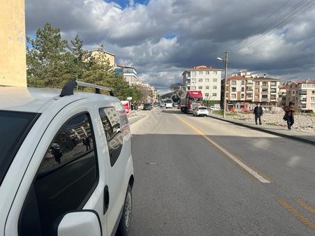 Bilgen Vatan'dan Aktepe'de 1055 Cadde Üzeri Köşe Cephe 150 M2 Satılık Kiracılı Dükkan