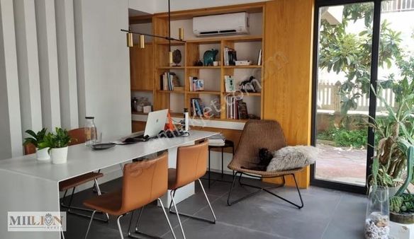 Altınkumda Caddeye Yakın Eşyalı - Eşyasız Ofis