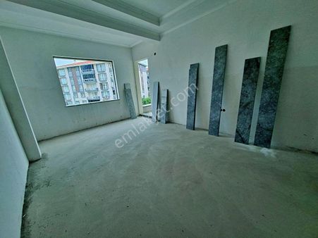 Uytundan Edremit Gazicelalde İki Aya Teslim Sıfır 2+1 Daire